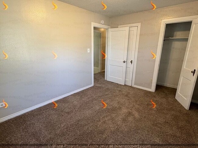 Building Photo - For Rent: 2 Bed | 1 Bath Home