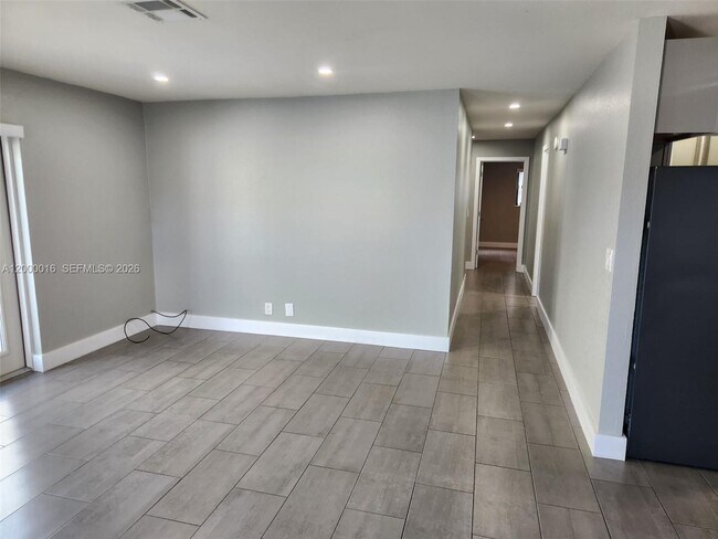 Building Photo - 210 NW 57th St