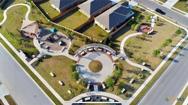 Building Photo - 2036 Port Ellen Dr