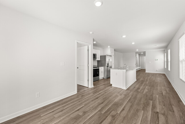Building Photo - Covey Homes Midsomer