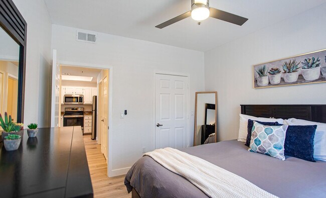 Building Photo - 11375 E Sahuaro Dr