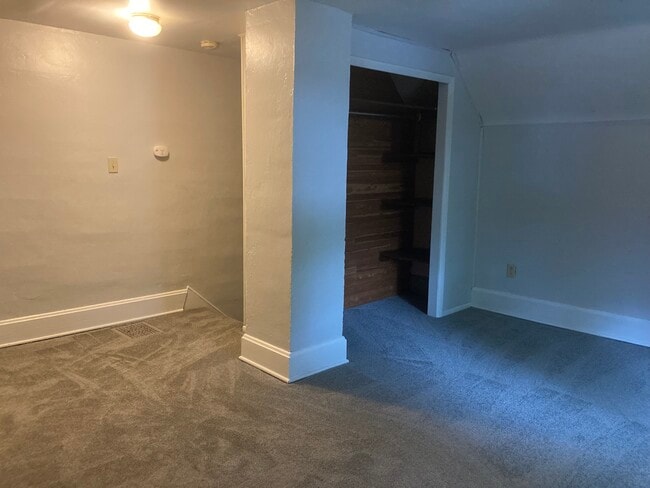 Building Photo - 6028 Penn St