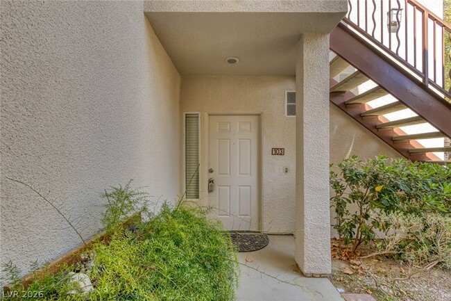 Building Photo - 912 Duckhorn Ct