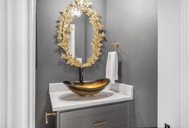 Building Photo - 6873 Greenwich Ln