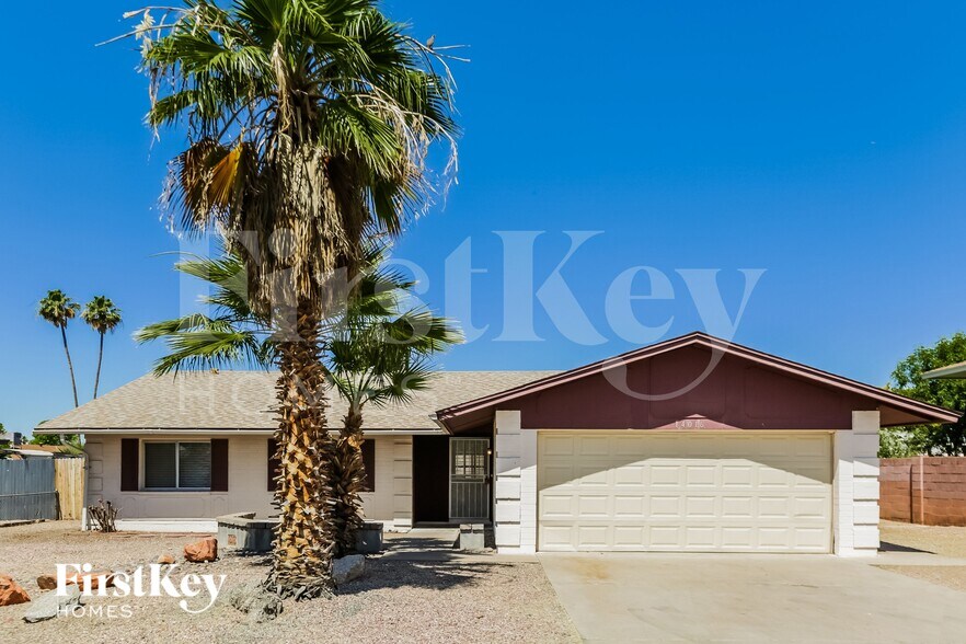 Primary Photo - 14016 N 33rd Dr