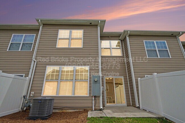 Building Photo - 7112 Harris Bay Rd