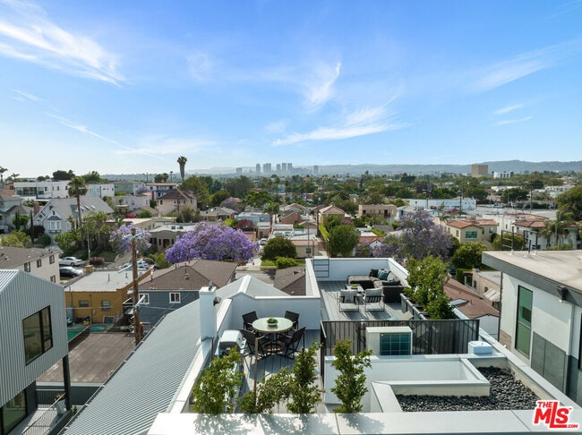 Building Photo - 5164 W Mid City Ct