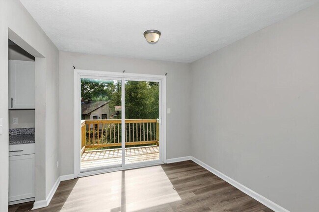 Building Photo - 2114 Vandivere Rd