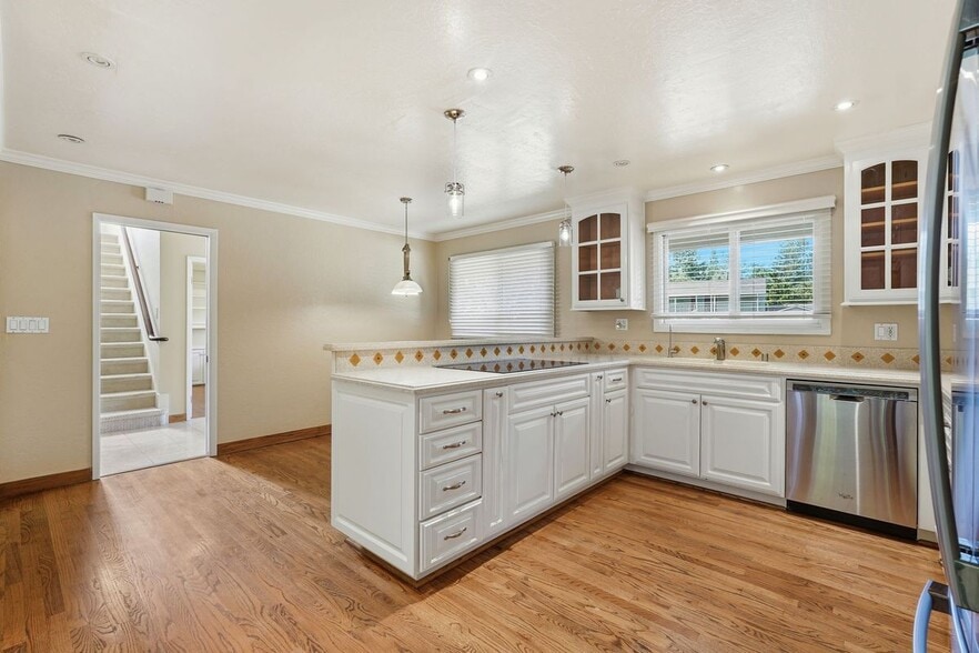 Building Photo - 12456 Newport Ct