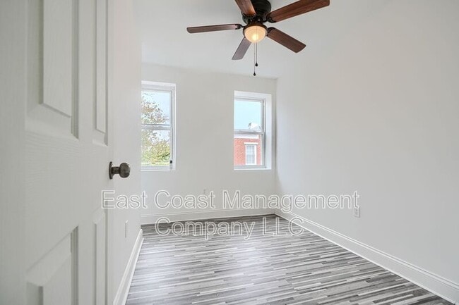 Building Photo - 515 Archer St