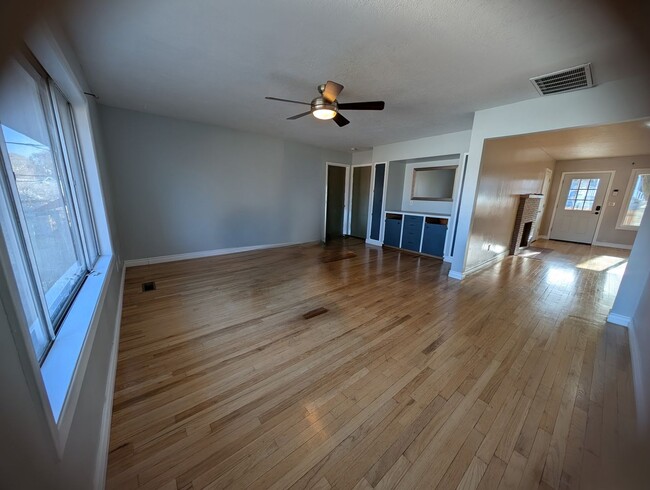 Building Photo - Move-In Special **$500 OFF your first mont...