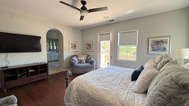 Building Photo - Luxury 4 Bedroom Home in La Costa Greens
