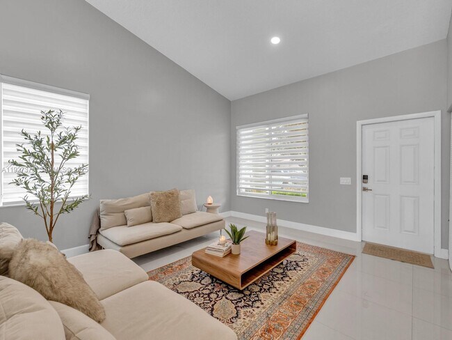 Building Photo - 933 Falling Water Rd