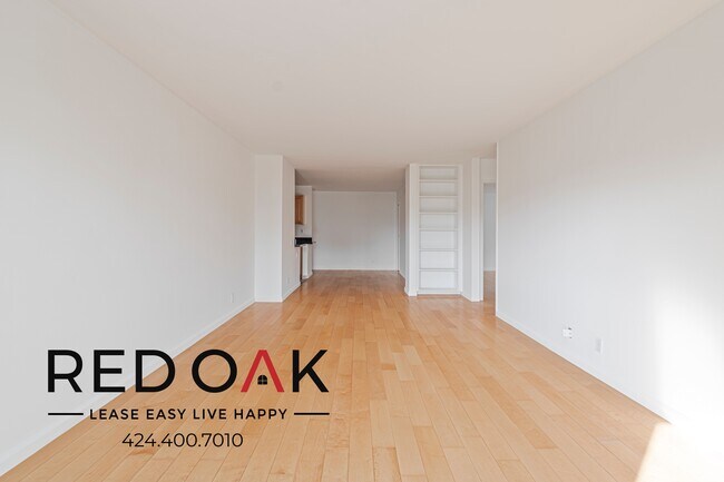 Building Photo - 1033 3rd St