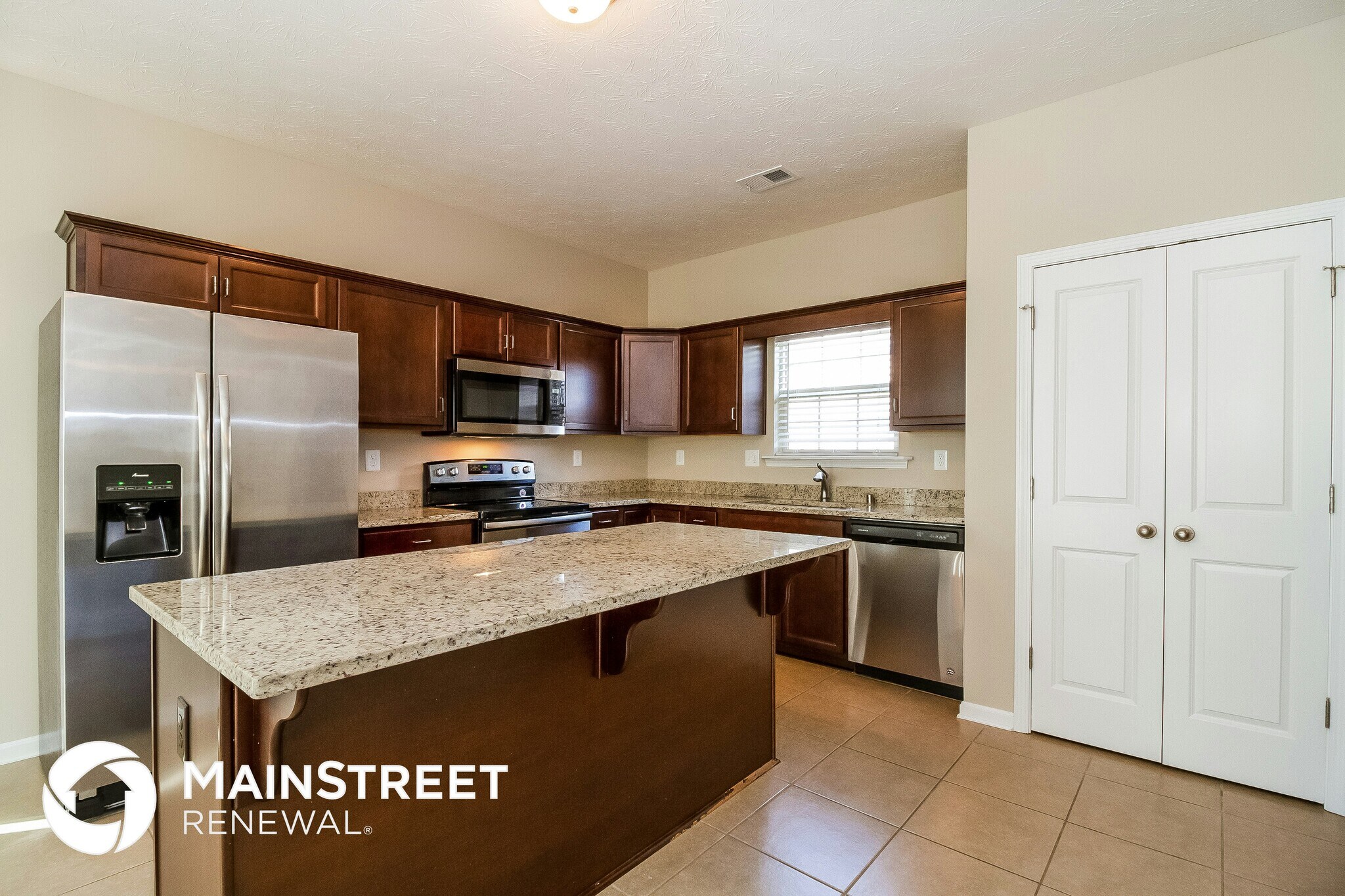 Building Photo - 10008 Crooked Oak Wy