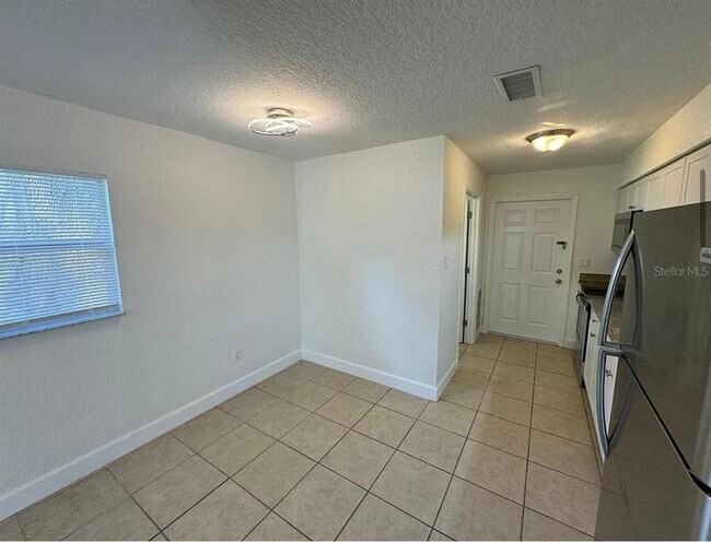 Building Photo - 139 E Patterson St