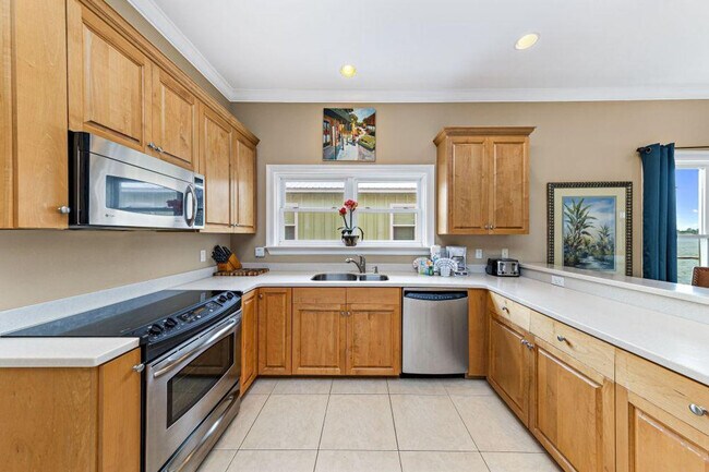 Building Photo - 1232 W Lagoon Ave