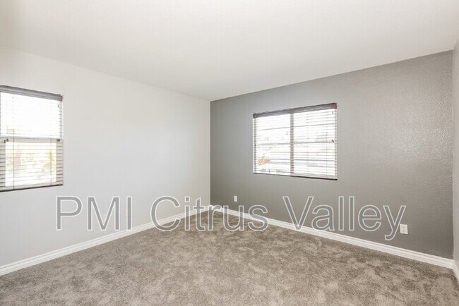 Building Photo - 28560 Sunridge Ct