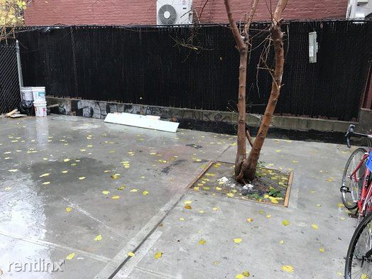 Building Photo - 537 Park Pl