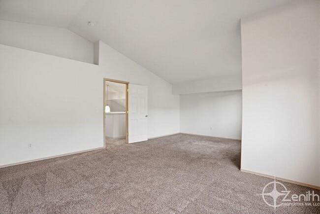 Building Photo - 17019 SE 3rd St