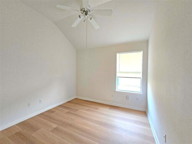 Building Photo - 1508 Cosmos Way