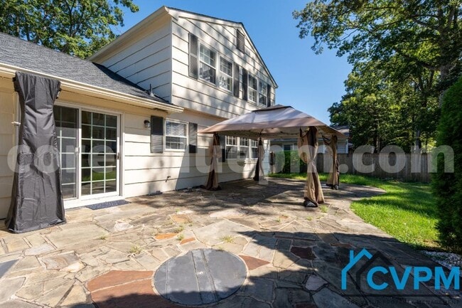 Building Photo - 1715 Tarleton Way