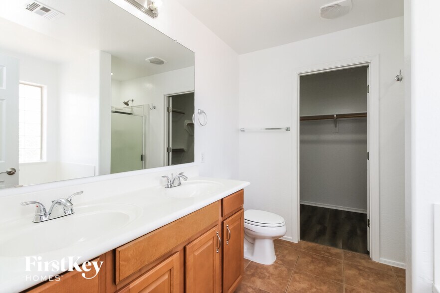 Building Photo - 29010 N Cactus Cir