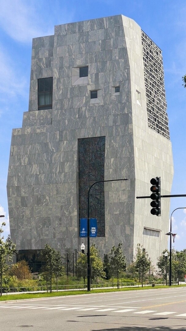 Building Photo - 6227 S Ellis Ave