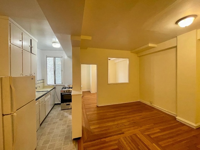 Primary Photo - 565-565 Geary St