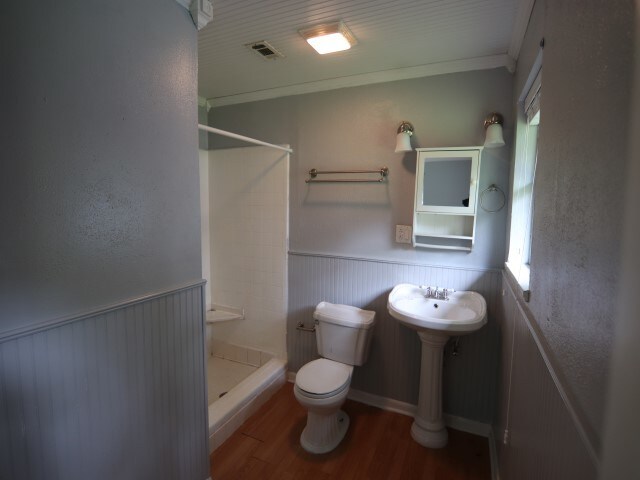 Building Photo - 385 Berry Rd