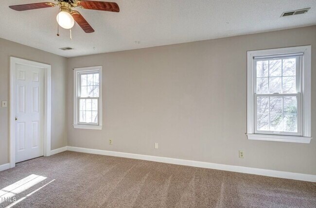 Building Photo - 3629 E Jameson Rd