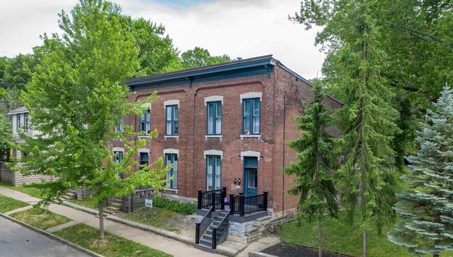 Building Photo - 635-639 Oregon St