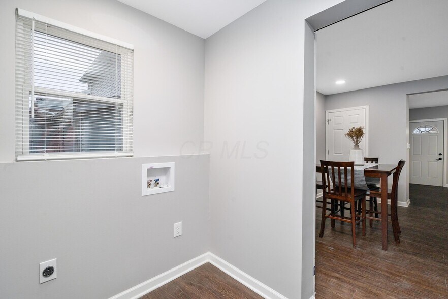 Washer Dryer - 1408 S Ohio Ave