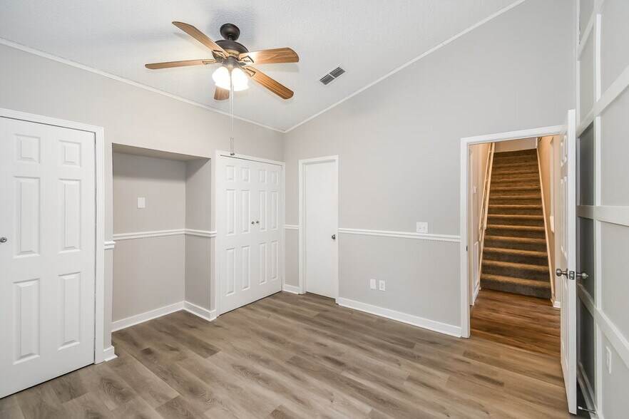 Building Photo - 1283 Independence Dr