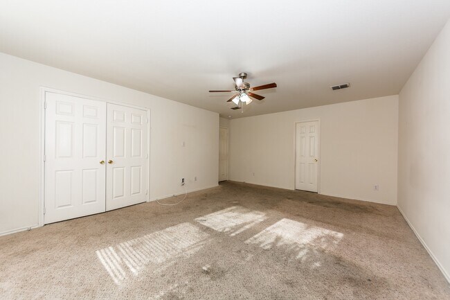 Building Photo - 2905 Frontier Ln