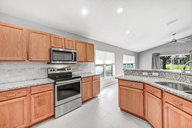 Building Photo - 1601 Wekiva Dr