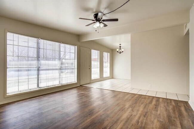 Building Photo - 2713 65th St