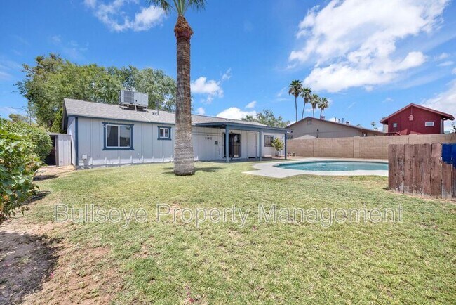 Building Photo - 13811 N 37th Way