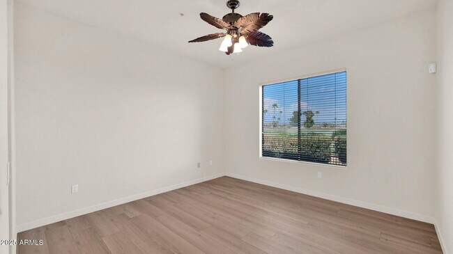 Building Photo - 7027 N Scottsdale Rd