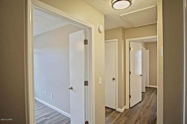 Building Photo - Charming 4-Bedroom Home in Panama City with 2 Full Bathrooms and 1325 Sq Ft."