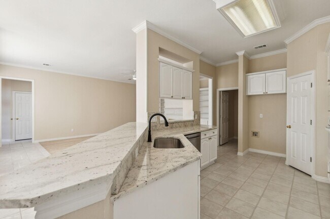 Building Photo - 7609 Marchman Way