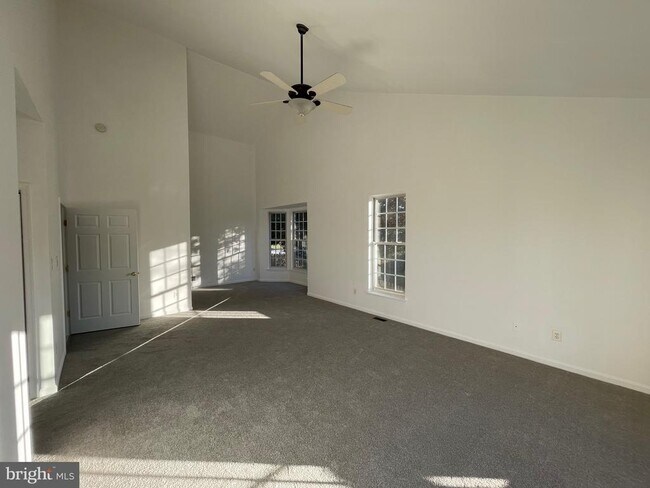 Building Photo - 25869 Flintonbridge Dr