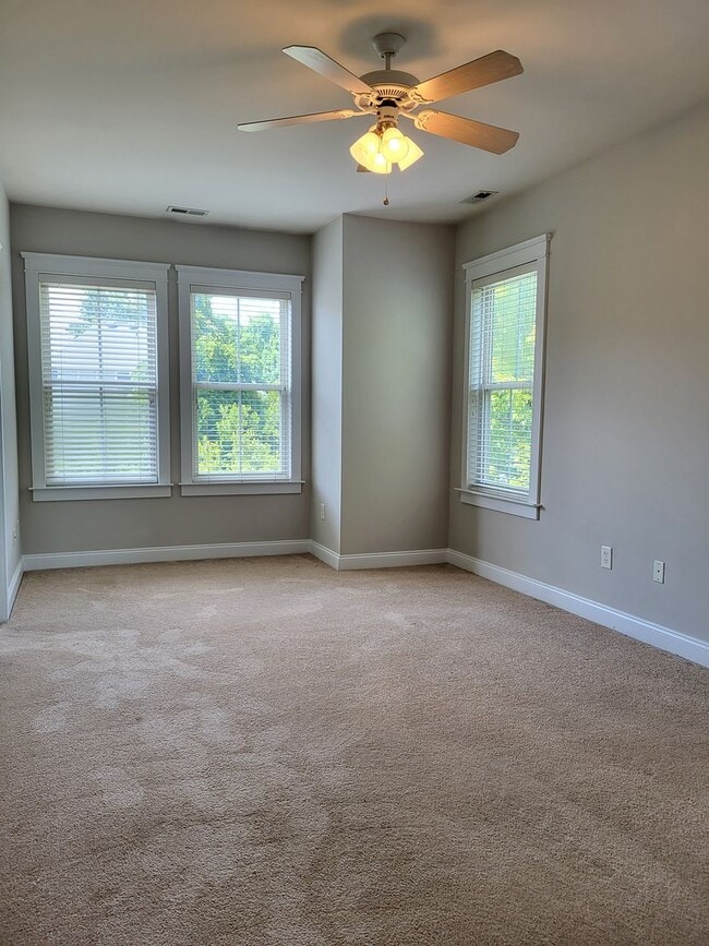 Building Photo - 3 bedroom home in Birkdale