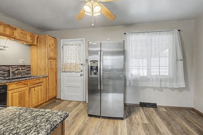 Building Photo - 4204 Hoyt St