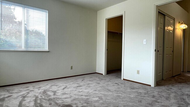 Building Photo - 1124 Calle Almaden