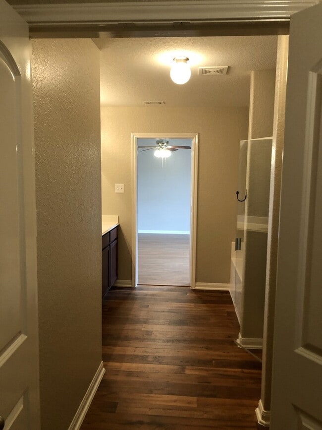 Building Photo - Luckey Ranch One-Story Home with Flex Room