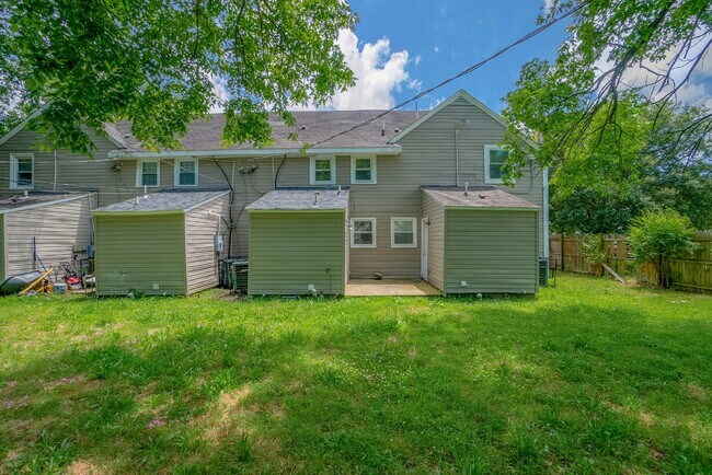 Building Photo - PORTSMOUTH TOWNHOME - 2 BED, 2 FULL BATH FOR RENT BY PMI VIRGINIA