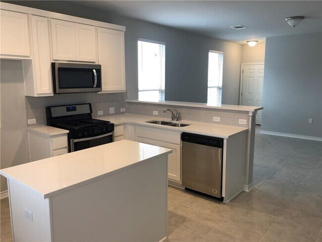 Building Photo - 1318 Ambler Dr