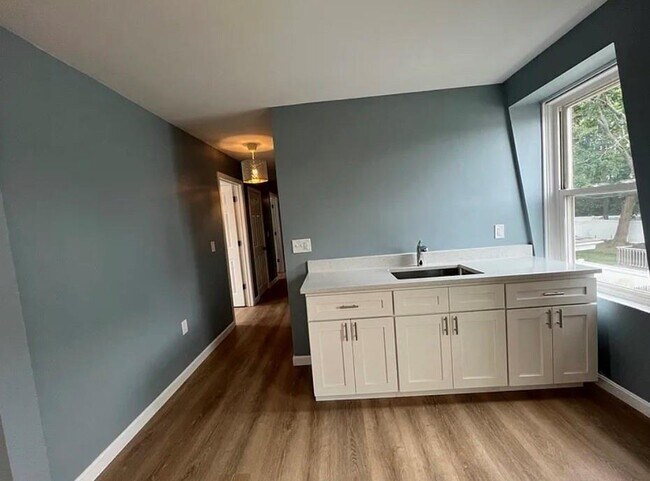 Building Photo - 9 Turner Ave