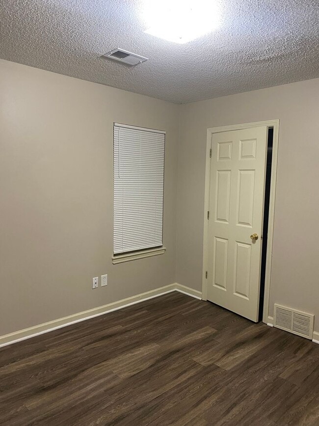 Building Photo - Cozy 3-bed, 2-bath in Horn Lake